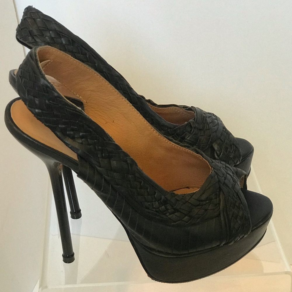 L.A.M.B. By Gwen Stefani black leather high heel